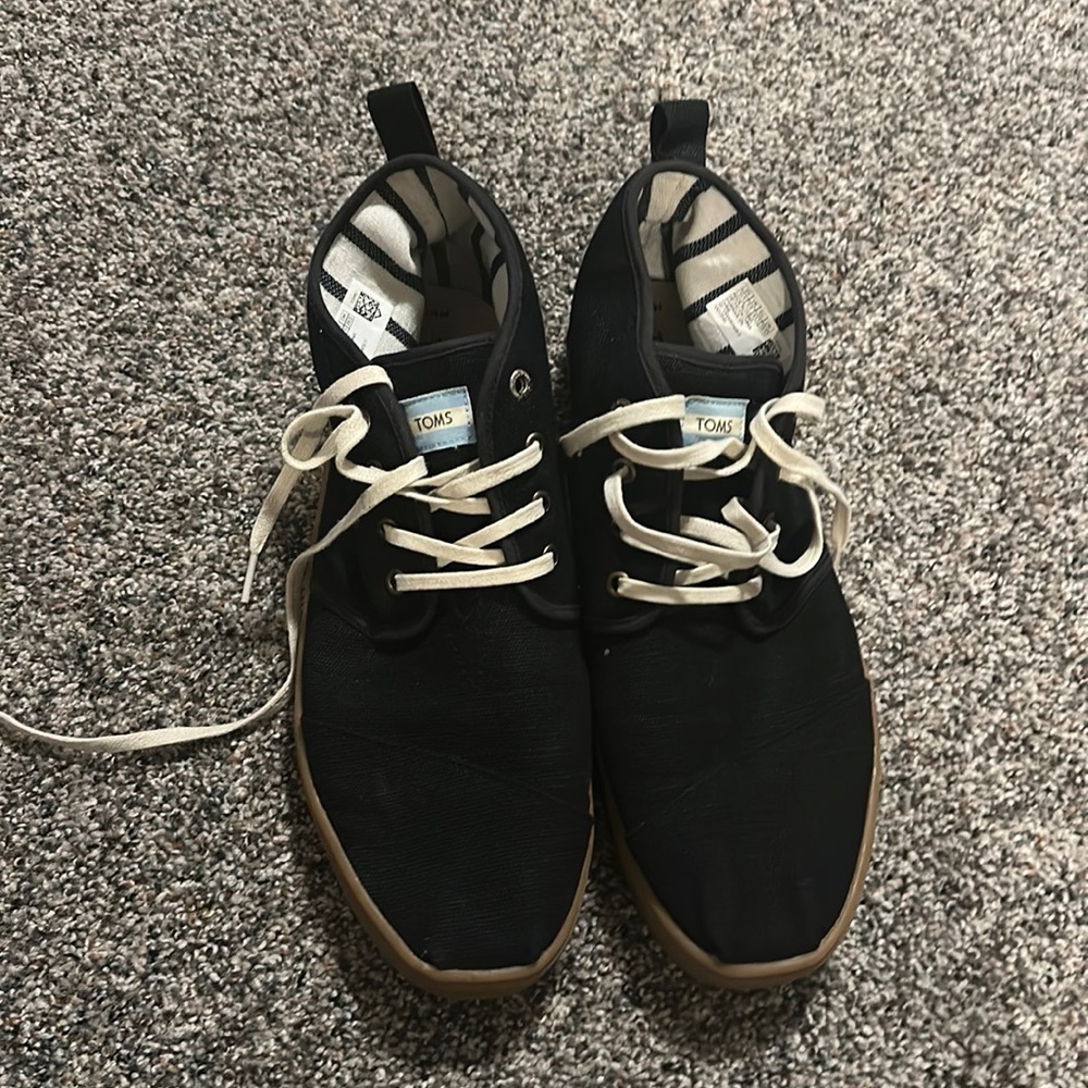 Tom’s Canvas Shoes